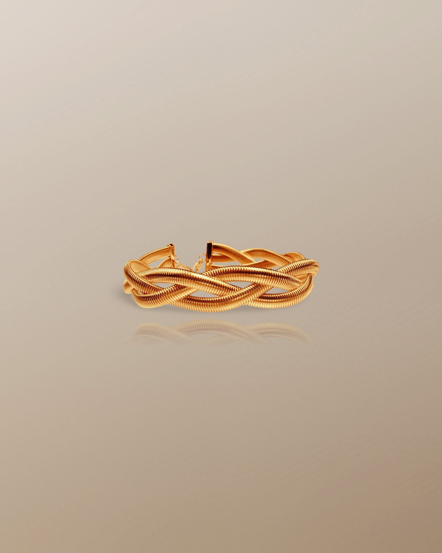 The Zenzi Bold Coiled Layer Choker in 18K Gold