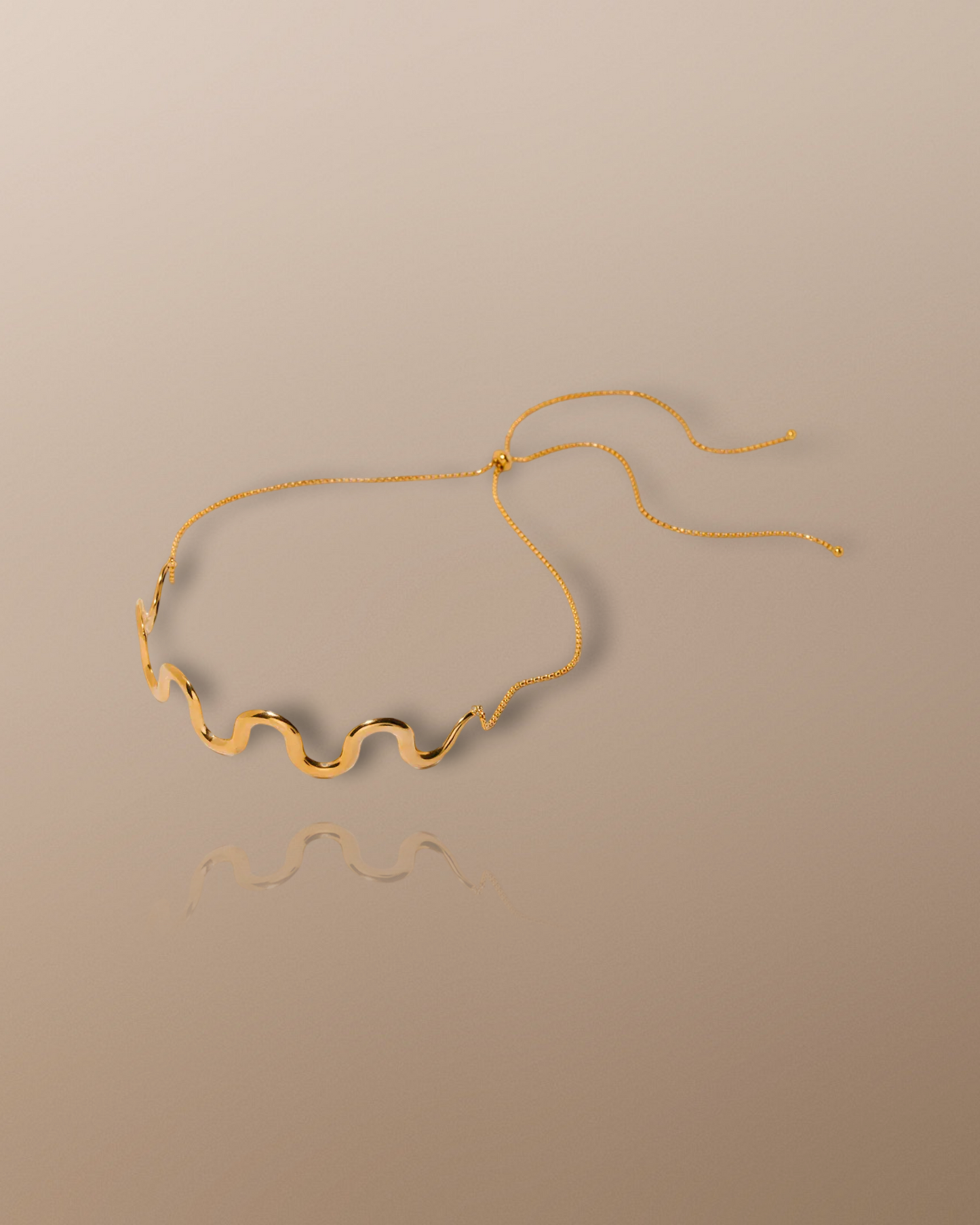 The Zaire Wavy Choker Necklace in 18K Gold