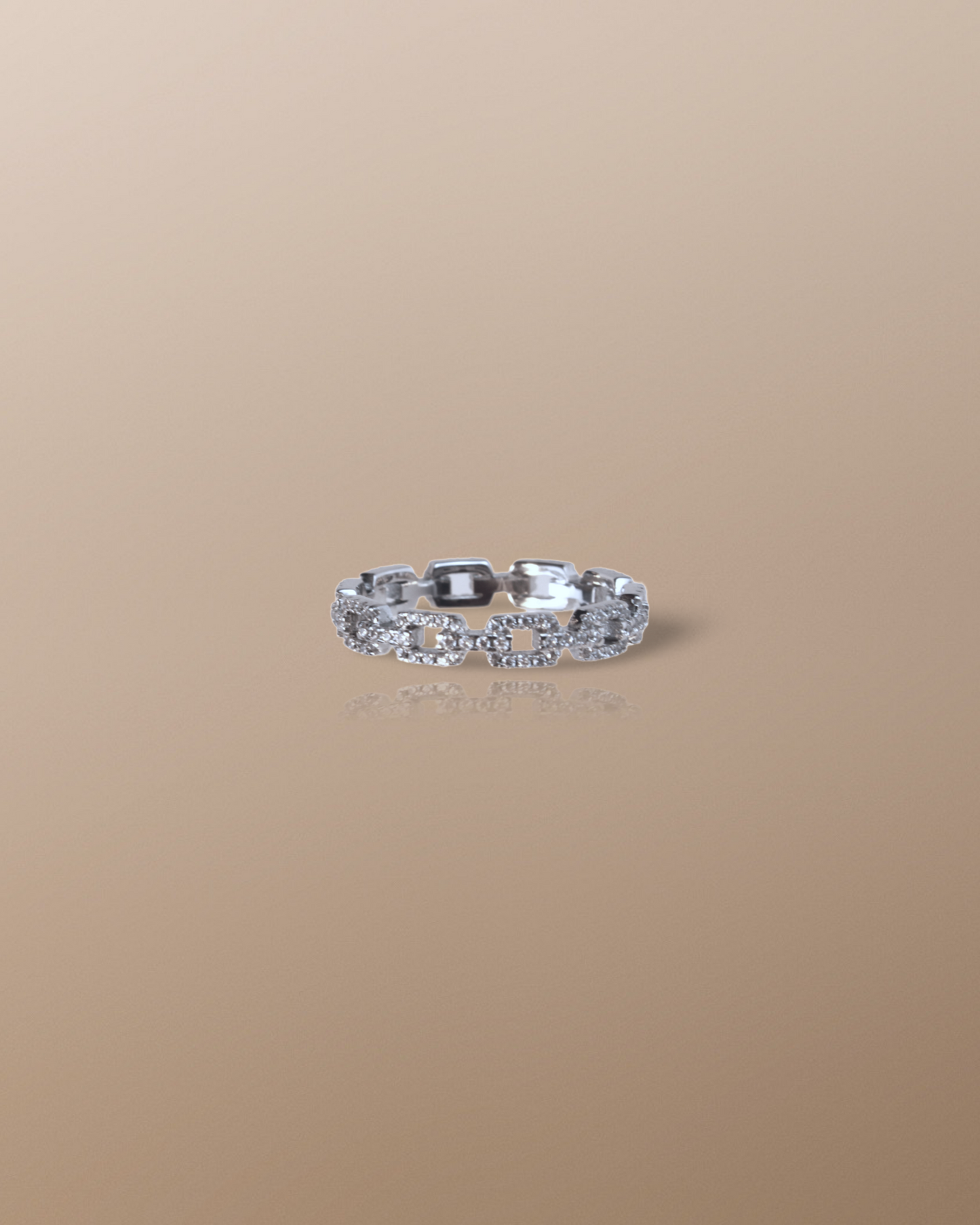 Minnie Locked Chain Ring in Sterling Silver