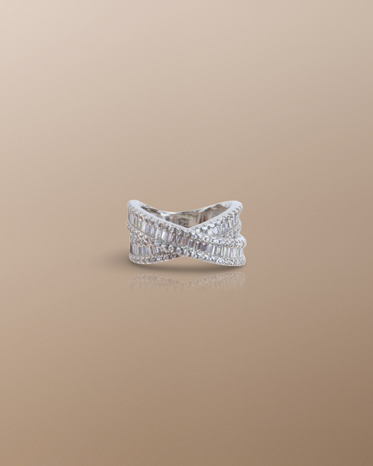 The Liora Crossover Baguette Ring in 925 Sterling Silver