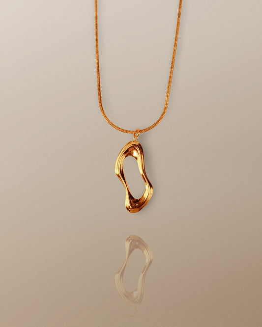 The Orla Abstract Pendant Necklace in 18K Gold