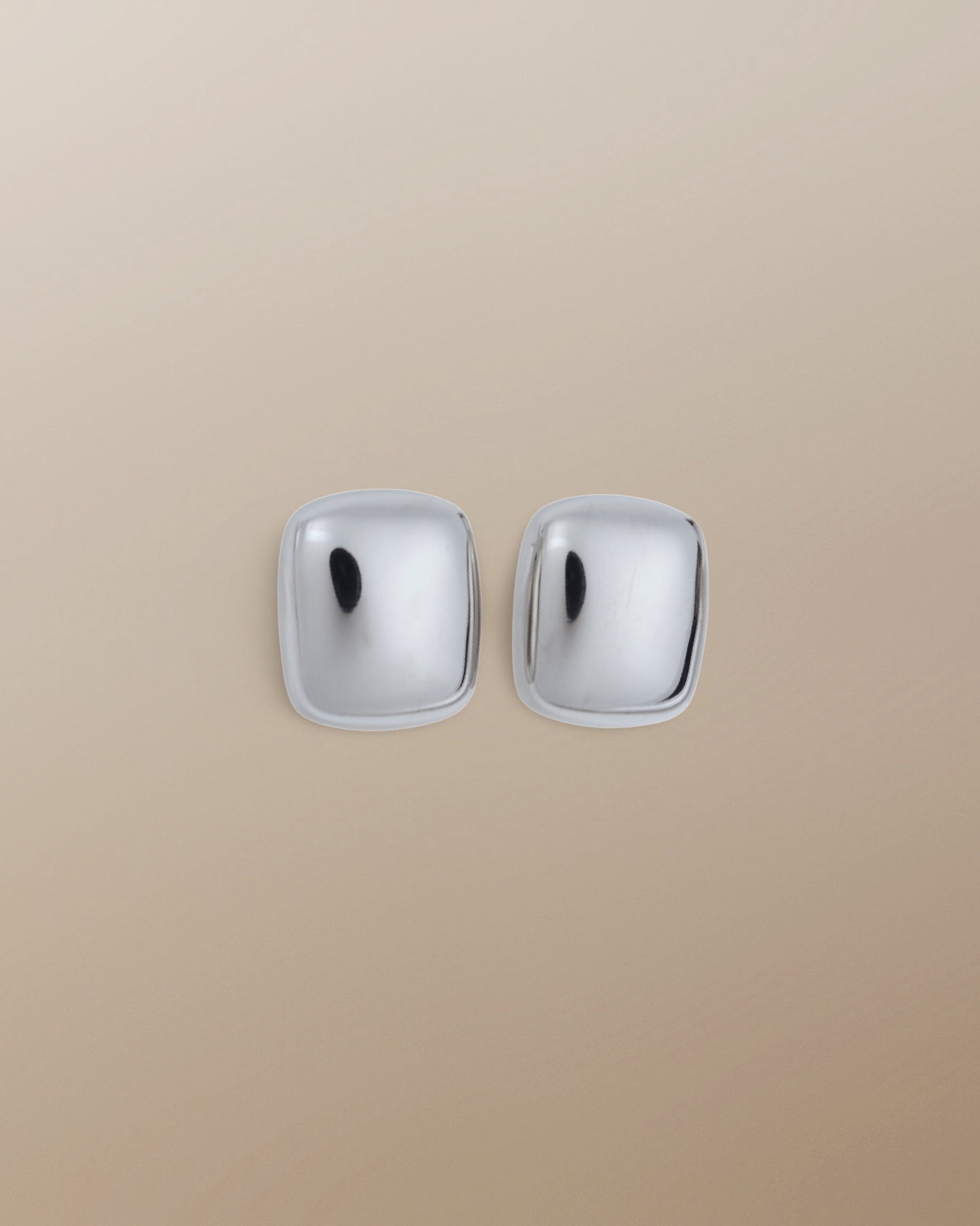 The Morgan Bold Pillow Stud Earrings in Silver
