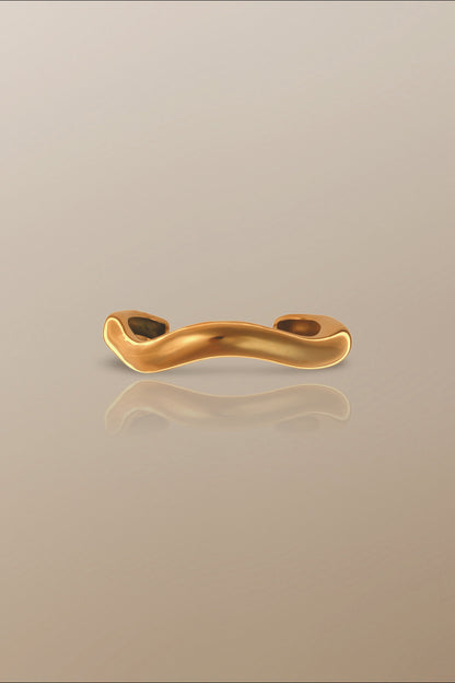 The Nova Bold Wavy Cuff Bangle in 18K Gold