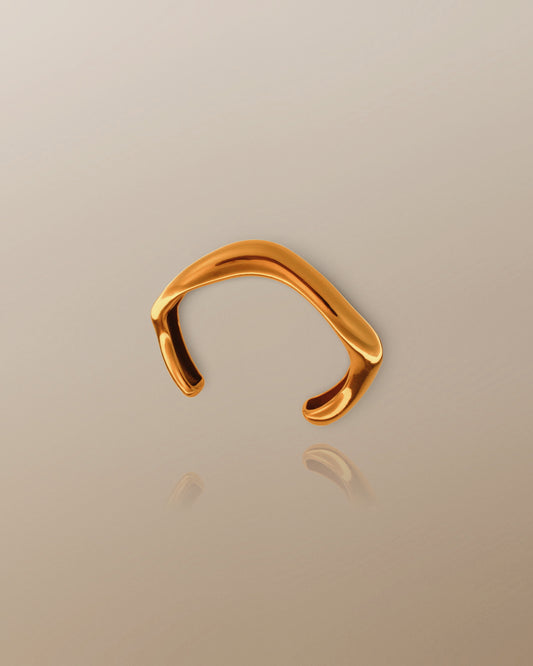 The Nova Bold Wavy Cuff Bangle in 18K Gold