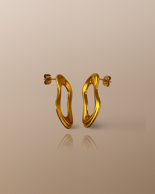 The Orla Abstract Oval Earrings in 18K Gold