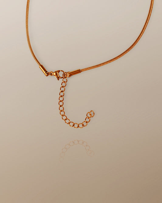 The Orla Abstract Pendant Necklace in 18K Gold