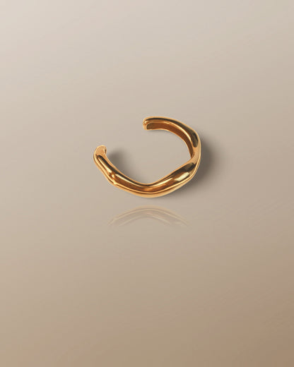 The Nova Bold Wavy Cuff Bangle in 18K Gold