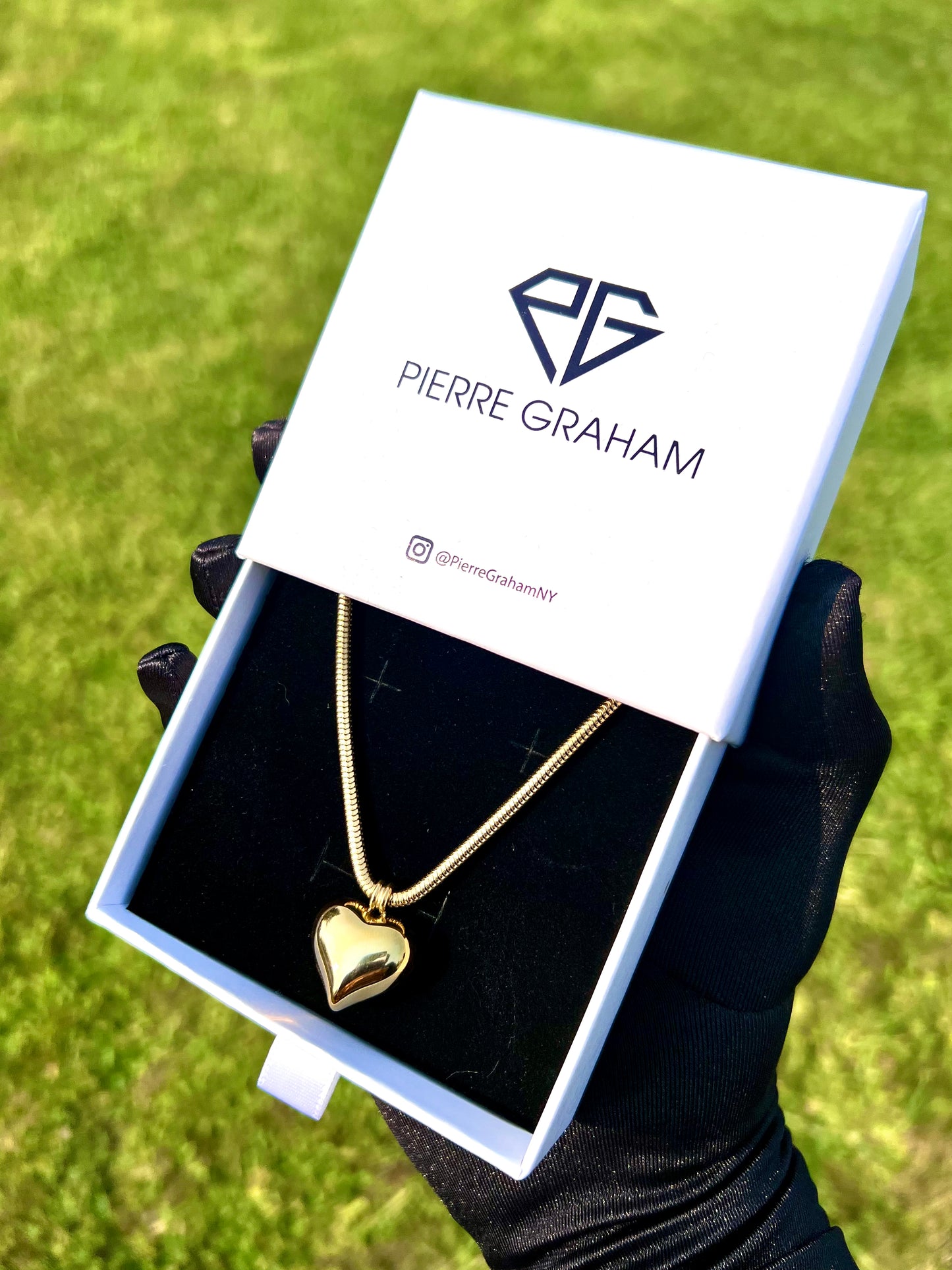 The Gilded Heart Pendant Necklace in 18K