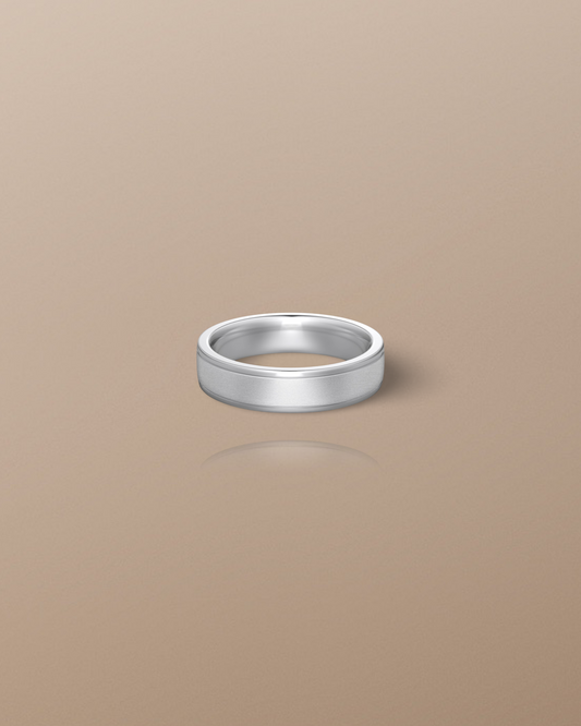 The Ezel Minimalist Ring in 925 Sterling Silver