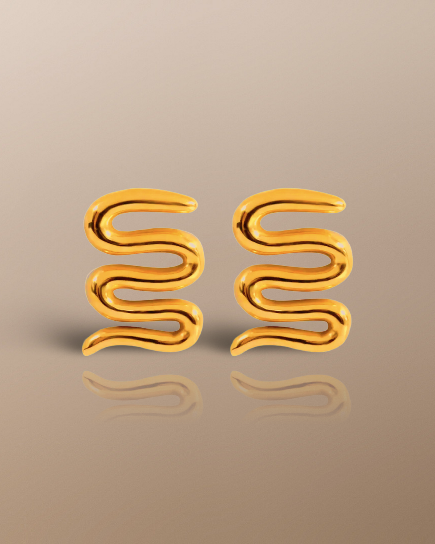 Rosy Boa Curve Earrings in 18K Gold