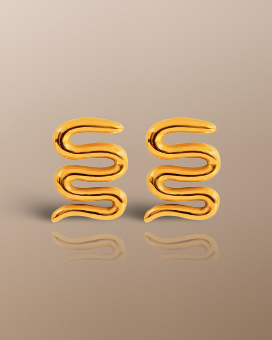 Rosy Boa Curve Earrings in 18K Gold