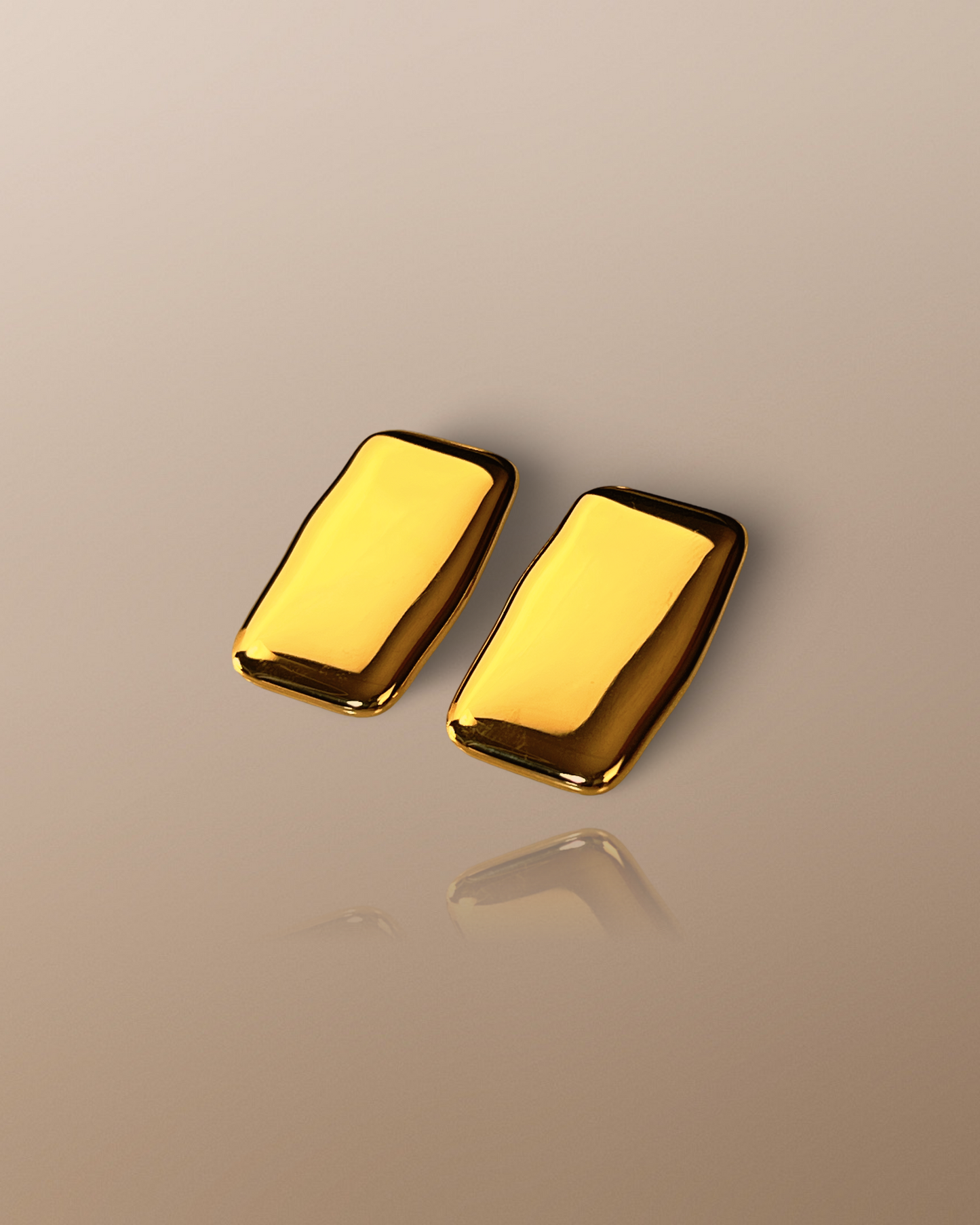 The Omari Pillow Stud Earrings in 18K Gold
