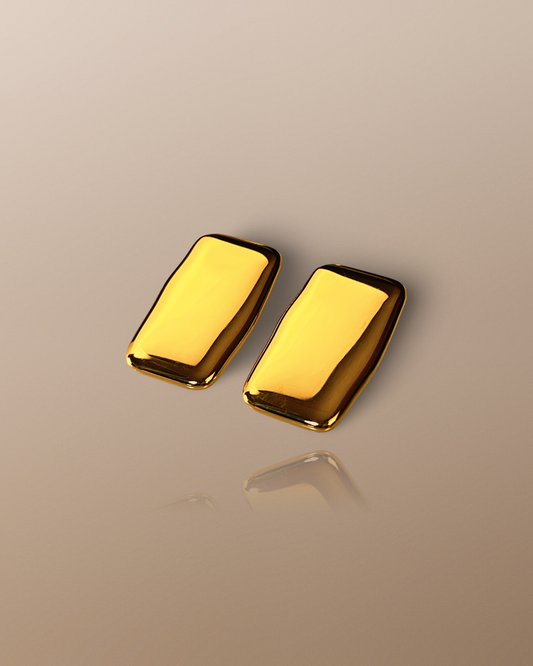 The Omari Pillow Stud Earrings in 18K Gold