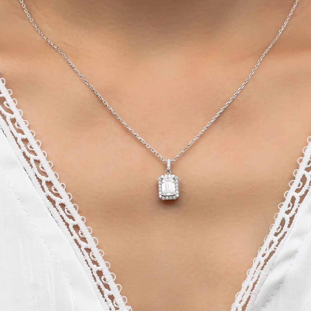 The Zuri (1.0ct) Moissanite Pendant Necklace in White Gold
