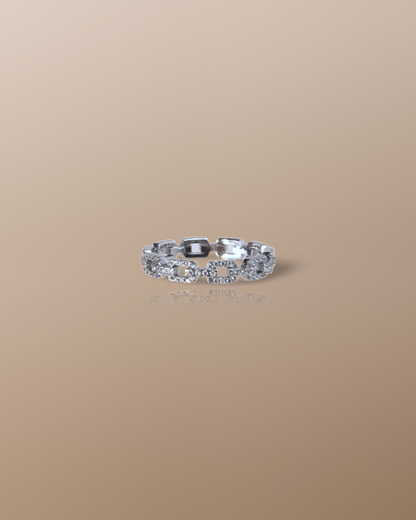 Minnie Locked Chain Ring in Sterling Silver