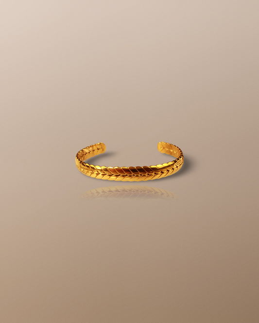 Brandy Adjustable Bangle in 18K Gold