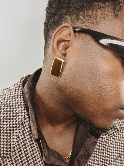 The Omari Pillow Stud Earrings in 18K Gold